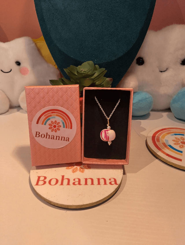  Raspberry Swirl Pendant Necklace