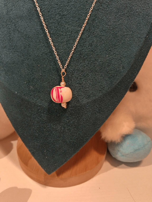  Raspberry Swirl Pendant Necklace