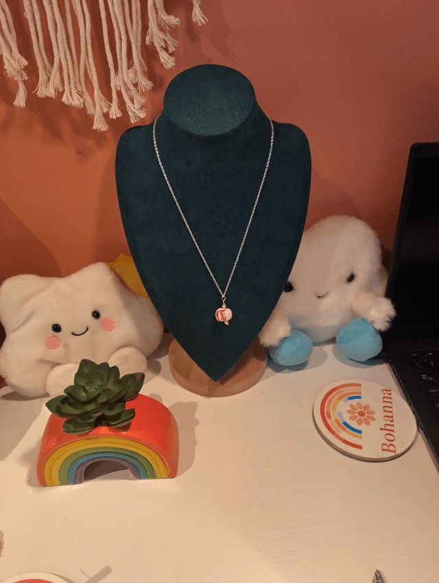  Raspberry Swirl Pendant Necklace