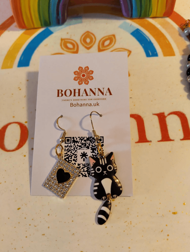 Handmade beaded cat jewellery set 