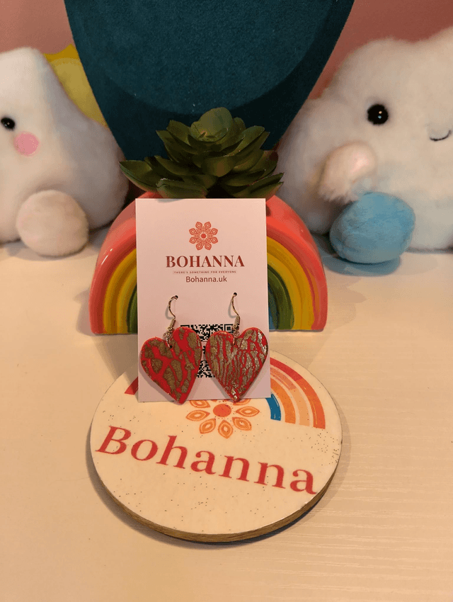 Handmade polymer clay - Red and gold hearts 