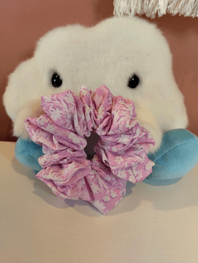 Handmade scrunchie - Pink floral